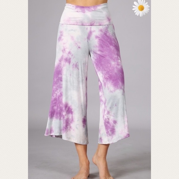 🔜 New! Tie Dye Wide Leg Gaucho Pants - Picture 2 of 5